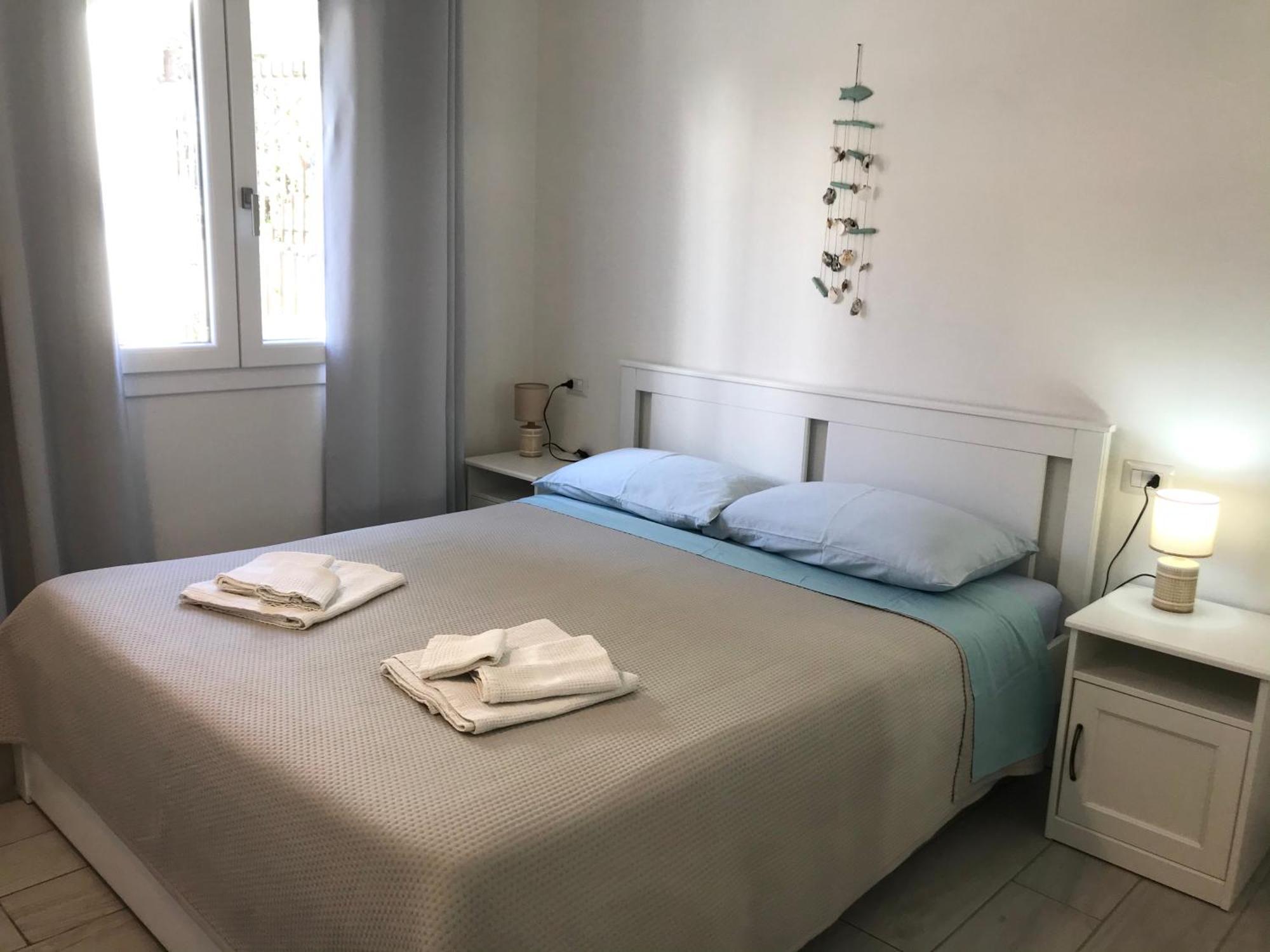 Case Vacanze "Bianco Mare" Porto Pino Exteriör bild
