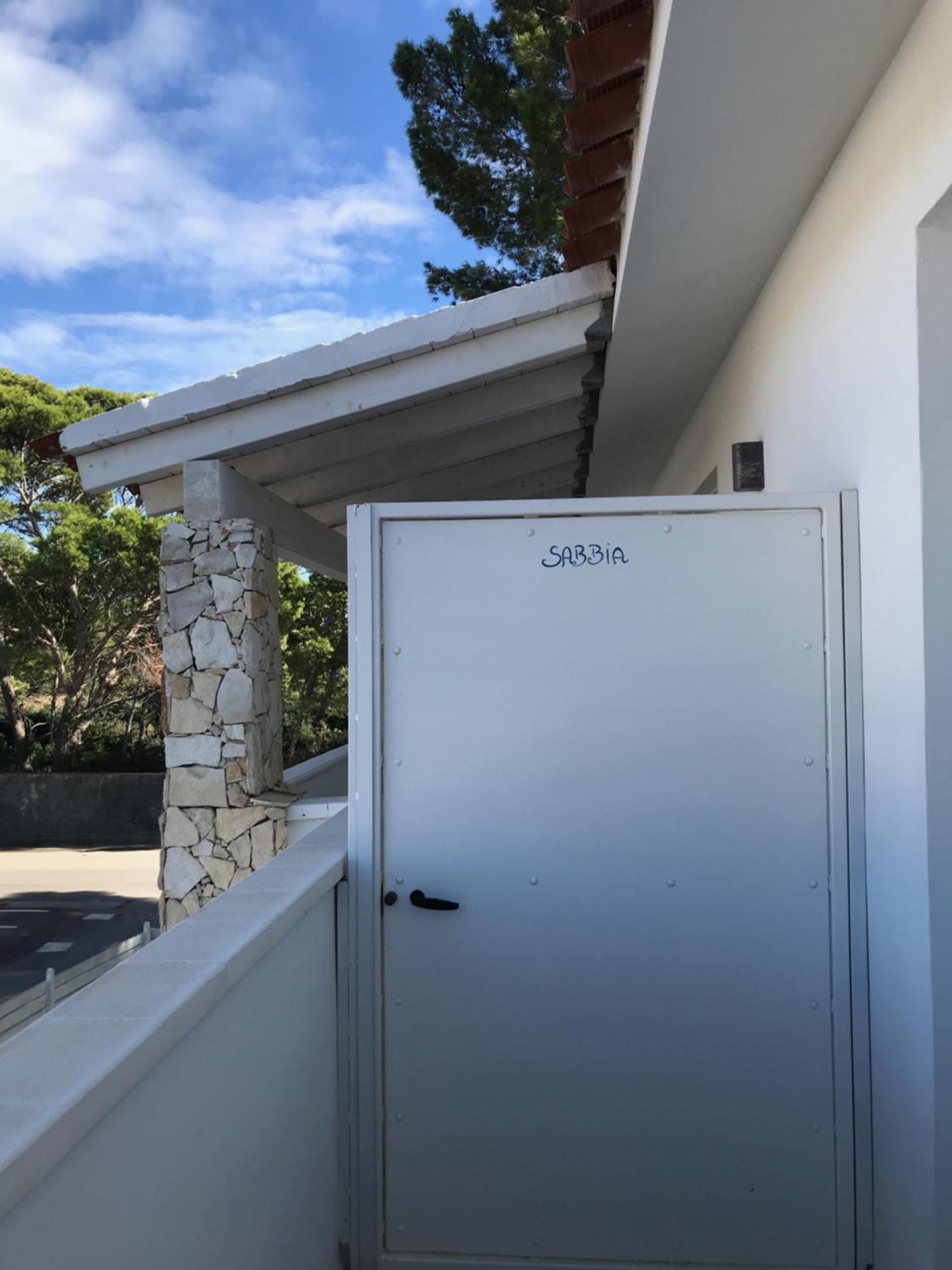 Case Vacanze "Bianco Mare" Porto Pino Rum bild